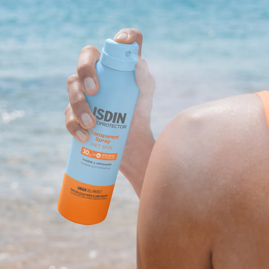 ISDIN Transparent Spray Wet Skin SPF30